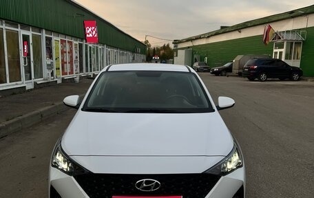 Hyundai Solaris II рестайлинг, 2021 год, 1 850 000 рублей, 1 фотография