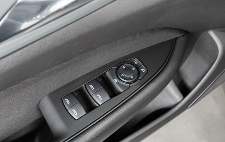 Opel Insignia II рестайлинг, 2019 год, 1 839 000 рублей, 12 фотография