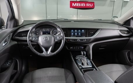 Opel Insignia II рестайлинг, 2019 год, 1 839 000 рублей, 6 фотография