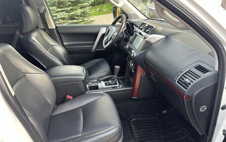 Toyota Land Cruiser Prado 150 рестайлинг 2, 2016 год, 4 999 999 рублей, 8 фотография