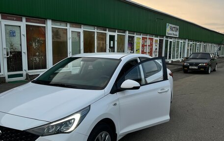 Hyundai Solaris II рестайлинг, 2021 год, 1 850 000 рублей, 9 фотография