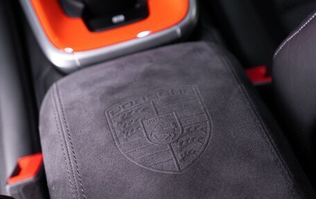 Porsche 911, 2020 год, 21 800 000 рублей, 15 фотография