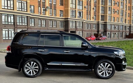 Toyota Land Cruiser 200, 2017 год, 10 300 000 рублей, 4 фотография