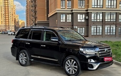 Toyota Land Cruiser 200, 2017 год, 10 300 000 рублей, 1 фотография