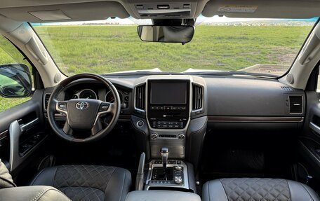 Toyota Land Cruiser 200, 2017 год, 10 300 000 рублей, 11 фотография