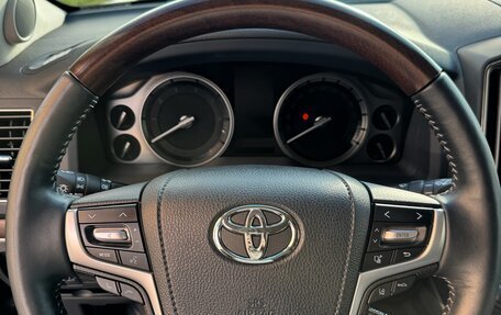 Toyota Land Cruiser 200, 2017 год, 10 300 000 рублей, 13 фотография