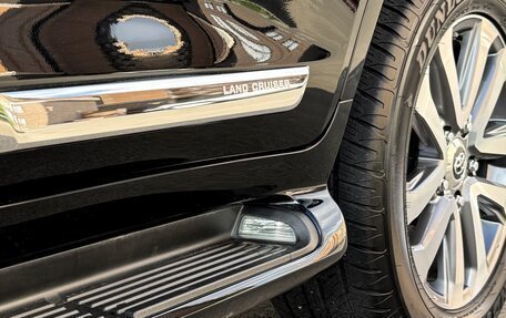 Toyota Land Cruiser 200, 2017 год, 10 300 000 рублей, 10 фотография