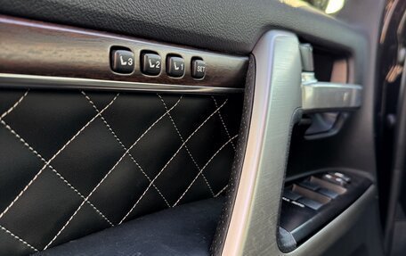 Toyota Land Cruiser 200, 2017 год, 10 300 000 рублей, 17 фотография