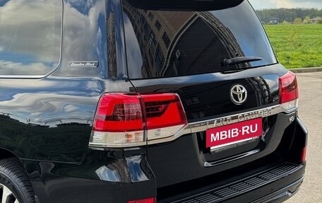 Toyota Land Cruiser 200, 2017 год, 10 300 000 рублей, 8 фотография