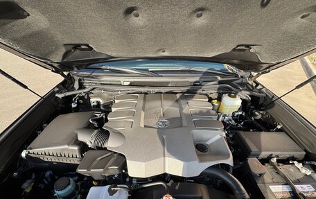 Toyota Land Cruiser 200, 2017 год, 10 300 000 рублей, 26 фотография