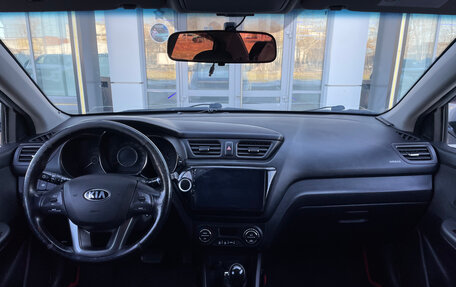 KIA Rio III рестайлинг, 2014 год, 900 000 рублей, 18 фотография
