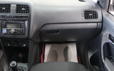 Volkswagen Polo VI (EU Market), 2012 год, 619 000 рублей, 18 фотография