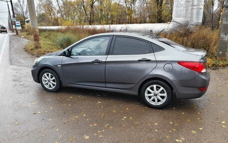 Hyundai Solaris II рестайлинг, 2011 год, 655 000 рублей, 4 фотография