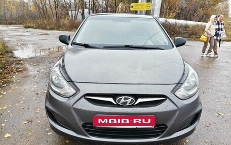 Hyundai Solaris II рестайлинг, 2011 год, 655 000 рублей, 7 фотография