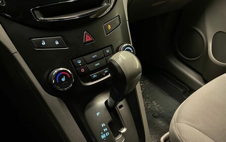 Chevrolet Orlando I, 2011 год, 880 000 рублей, 10 фотография