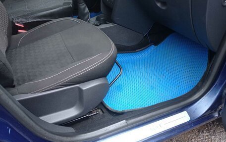 Renault Logan II, 2016 год, 580 000 рублей, 7 фотография