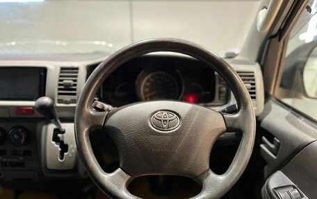 Toyota HiAce H200, 2011 год, 1 600 000 рублей, 12 фотография