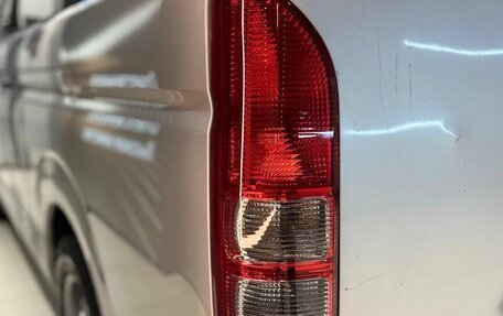 Toyota HiAce H200, 2011 год, 1 600 000 рублей, 10 фотография