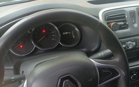 Renault Logan II, 2020 год, 700 000 рублей, 2 фотография