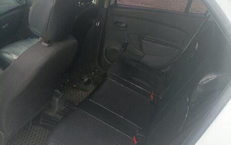 Renault Logan II, 2020 год, 700 000 рублей, 6 фотография