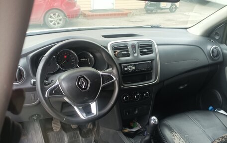 Renault Logan II, 2020 год, 700 000 рублей, 7 фотография