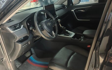 Toyota RAV4, 2022 год, 2 510 000 рублей, 5 фотография