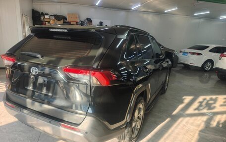 Toyota RAV4, 2022 год, 2 510 000 рублей, 3 фотография