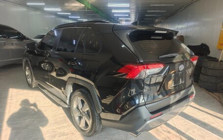 Toyota RAV4, 2022 год, 2 510 000 рублей, 4 фотография