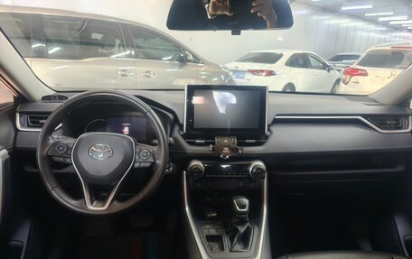 Toyota RAV4, 2022 год, 2 510 000 рублей, 6 фотография