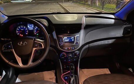 Hyundai Solaris II рестайлинг, 2015 год, 925 000 рублей, 5 фотография