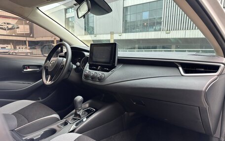 Toyota Corolla, 2022 год, 1 790 000 рублей, 5 фотография