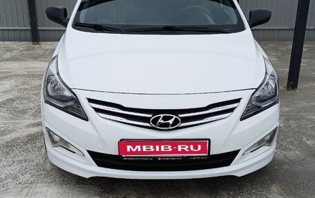 Hyundai Solaris II рестайлинг, 2015 год, 1 130 000 рублей, 1 фотография