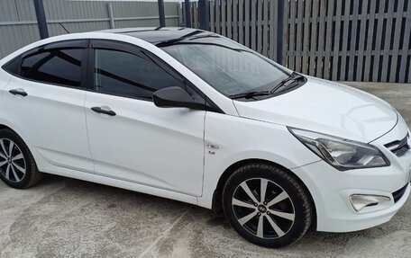 Hyundai Solaris II рестайлинг, 2015 год, 1 130 000 рублей, 7 фотография