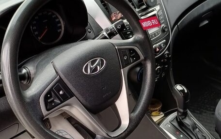 Hyundai Solaris II рестайлинг, 2015 год, 1 130 000 рублей, 14 фотография