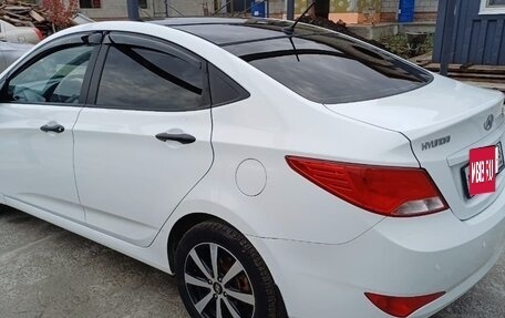 Hyundai Solaris II рестайлинг, 2015 год, 1 130 000 рублей, 15 фотография