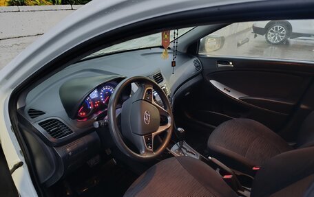 Hyundai Solaris II рестайлинг, 2016 год, 890 000 рублей, 5 фотография