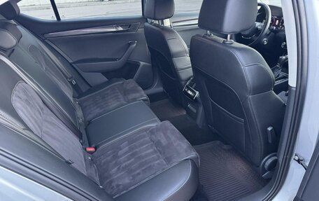 Skoda Superb III рестайлинг, 2021 год, 1 800 000 рублей, 8 фотография