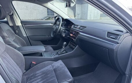 Skoda Superb III рестайлинг, 2021 год, 1 800 000 рублей, 13 фотография