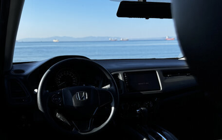 Honda Vezel, 2022 год, 1 470 000 рублей, 8 фотография