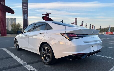 Hyundai Elantra, 2021 год, 1 850 000 рублей, 2 фотография