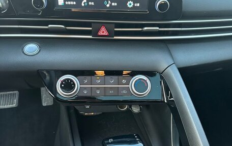 Hyundai Elantra, 2021 год, 1 850 000 рублей, 6 фотография