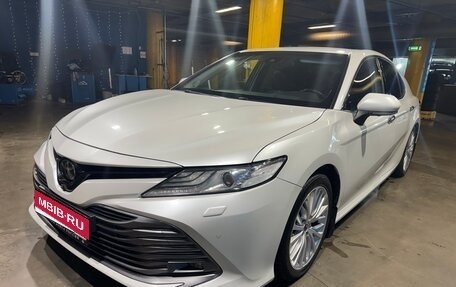 Toyota Camry, 2019 год, 3 500 000 рублей, 1 фотография