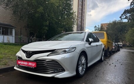 Toyota Camry, 2019 год, 3 500 000 рублей, 2 фотография