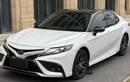 Toyota Camry, 2022 год, 2 320 000 рублей, 3 фотография