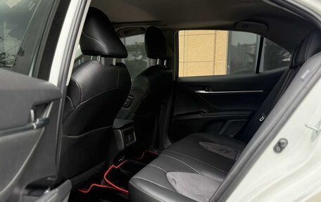 Toyota Camry, 2022 год, 2 320 000 рублей, 9 фотография