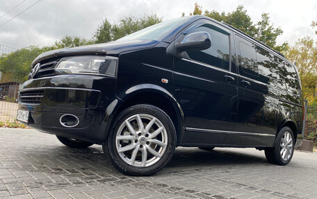 Volkswagen Multivan T5, 2011 год, 2 680 000 рублей, 4 фотография