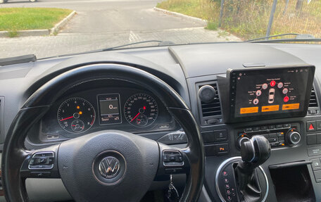 Volkswagen Multivan T5, 2011 год, 2 680 000 рублей, 2 фотография