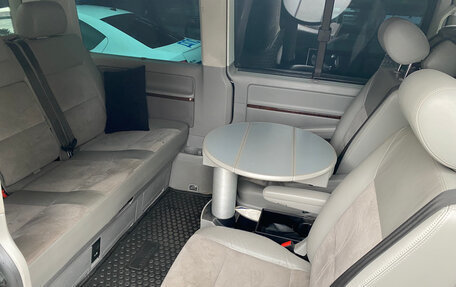 Volkswagen Multivan T5, 2011 год, 2 680 000 рублей, 21 фотография