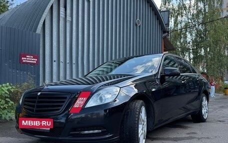 Mercedes-Benz E-Класс, 2013 год, 1 550 000 рублей, 3 фотография