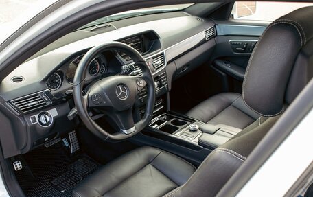 Mercedes-Benz E-Класс, 2011 год, 1 495 000 рублей, 13 фотография